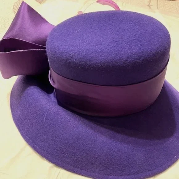 Pretty Purple Dress Hat / Church Hat by Sylvia Vintage Sylvia of New York White Straw Cloche Hat Derby Hat  main image 3